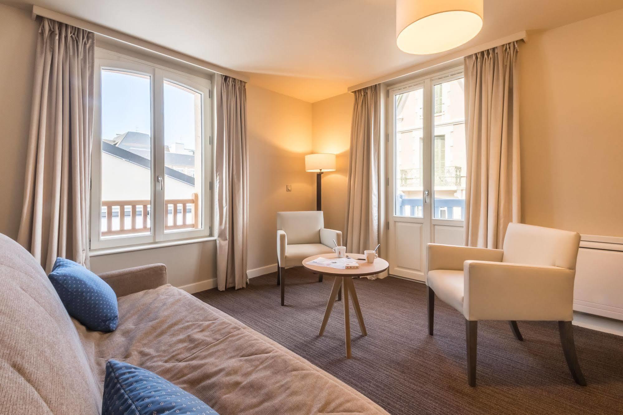 Villa Odette Deauville Bagian luar foto